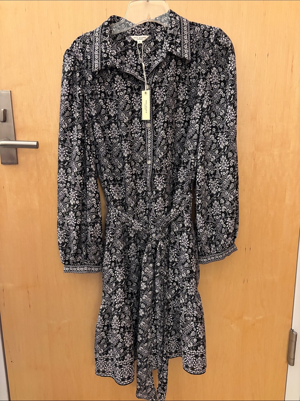 Max Studio London Black and White Floral Print Blouse